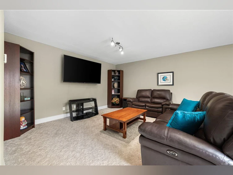 20 S Mclean Street, Campbell River, BC, V9W 6E1 - 58
