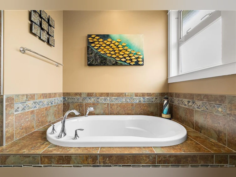 20 S Mclean Street, Campbell River, BC, V9W 6E1 - 48