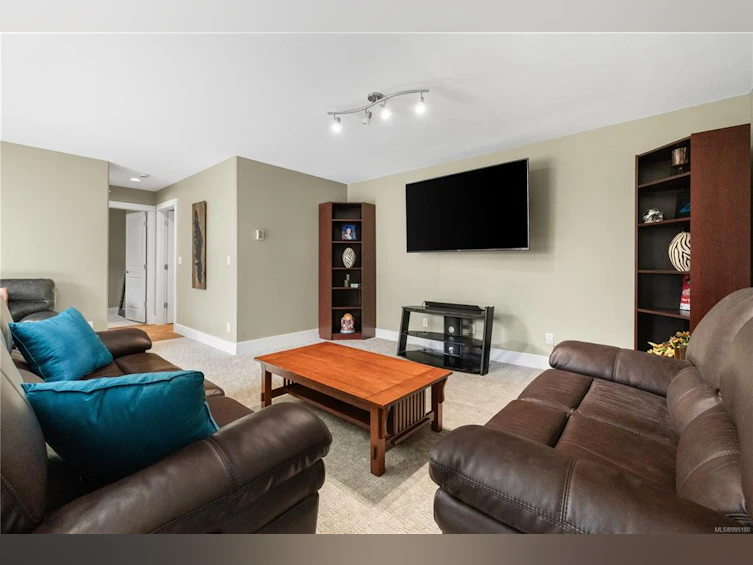 20 S Mclean Street, Campbell River, BC, V9W 6E1 - 59