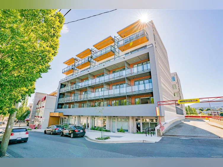 412-91 Chapel Street, Nanaimo, BC, V9R 0J3
