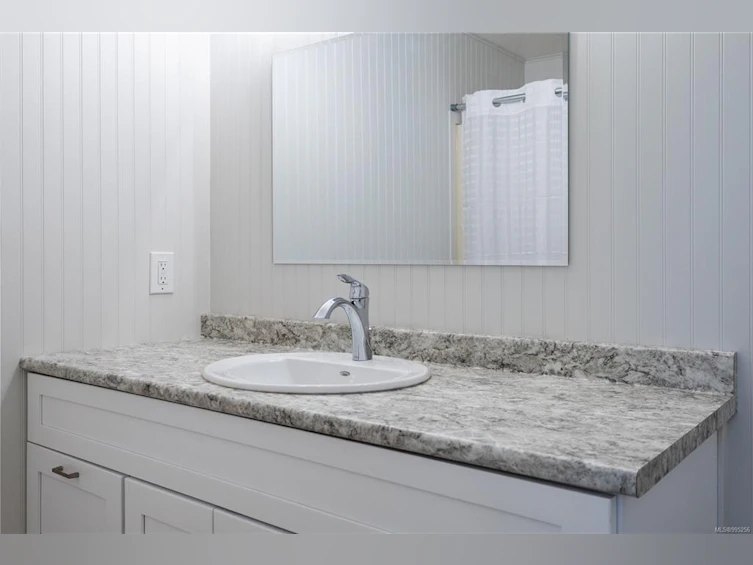 2-3325 Island Highway, Campbell River, BC, V9W 2H9 - 18