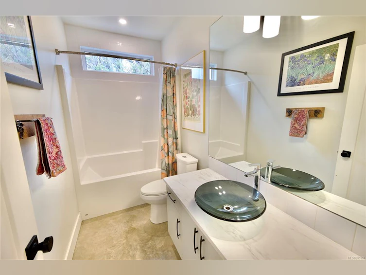 623 Yew Wood Road, Tofino, BC, V0R 2Z0 - 11
