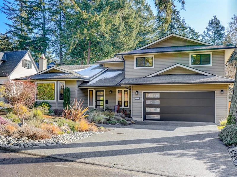 4521 Pheasantwood Terrace, Saanich BC V8X 4Z4