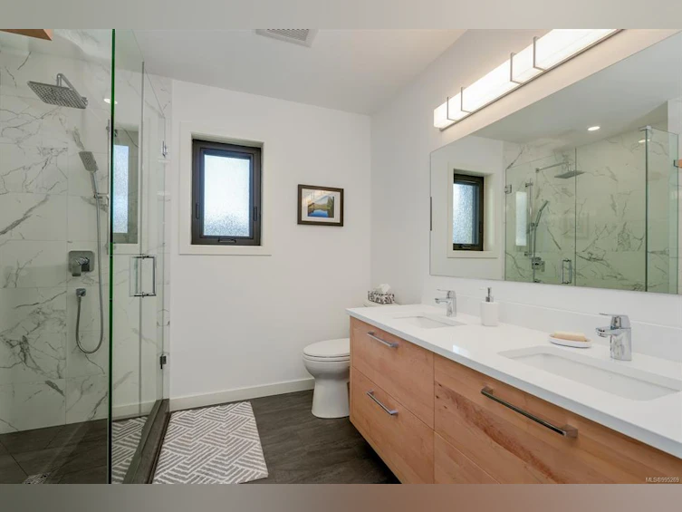 4521 Pheasantwood Terrace, Saanich, BC, V8X 4Z4 - 13