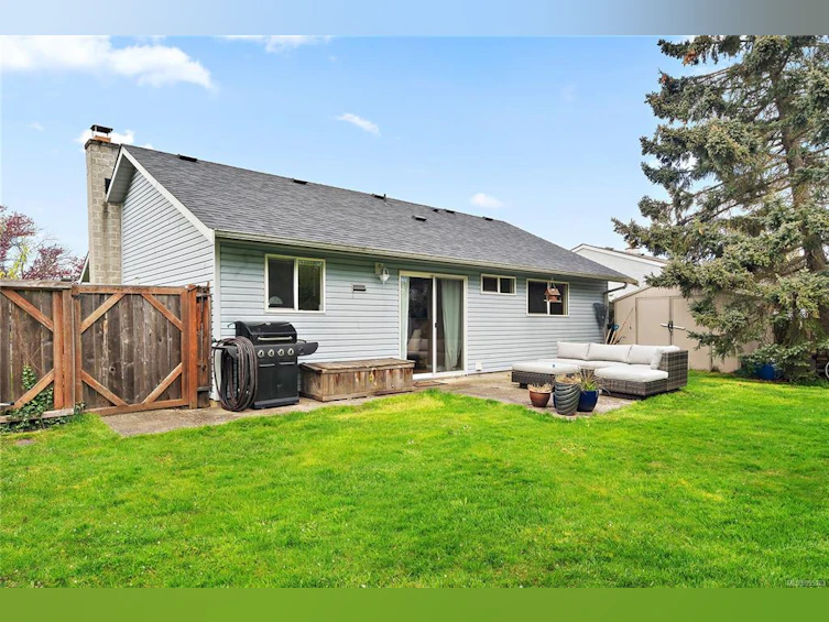 9615 Barnes Place, Sidney, BC, V8L 4X7 - 4