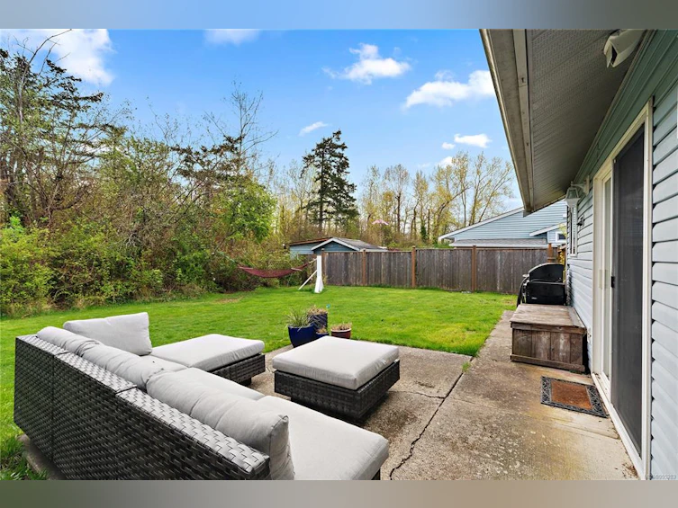 9615 Barnes Place, Sidney, BC, V8L 4X7 - 19