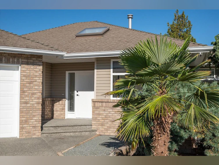 6608 Golden Eagle Way, Nanaimo, BC, V9V 1P8 - 3