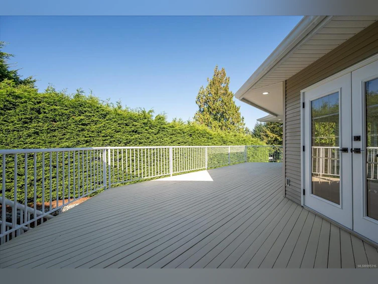 6608 Golden Eagle Way, Nanaimo, BC, V9V 1P8 - 32