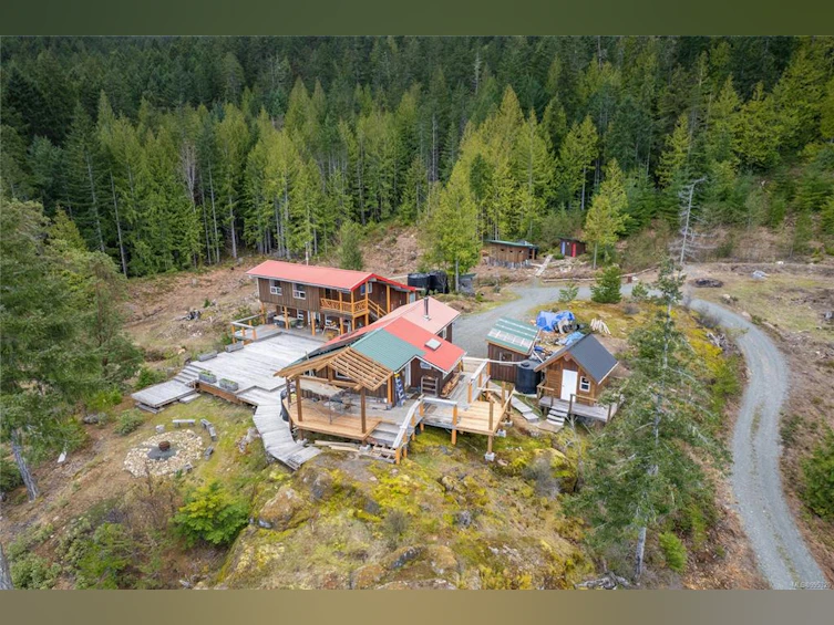 2770 Marshland Road, Qualicum Beach, BC, V9K 2L7