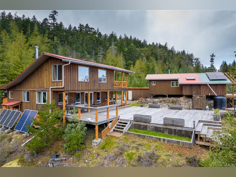 2770 Marshland Road, Qualicum Beach, BC, V9K 2L7 - 10