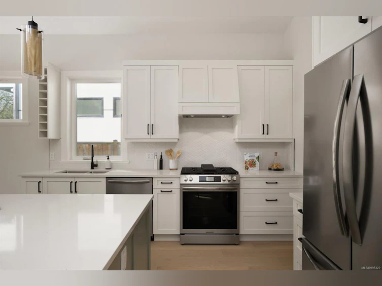 2269 Adela Place, Sidney, BC, V8L 1R1 - 9