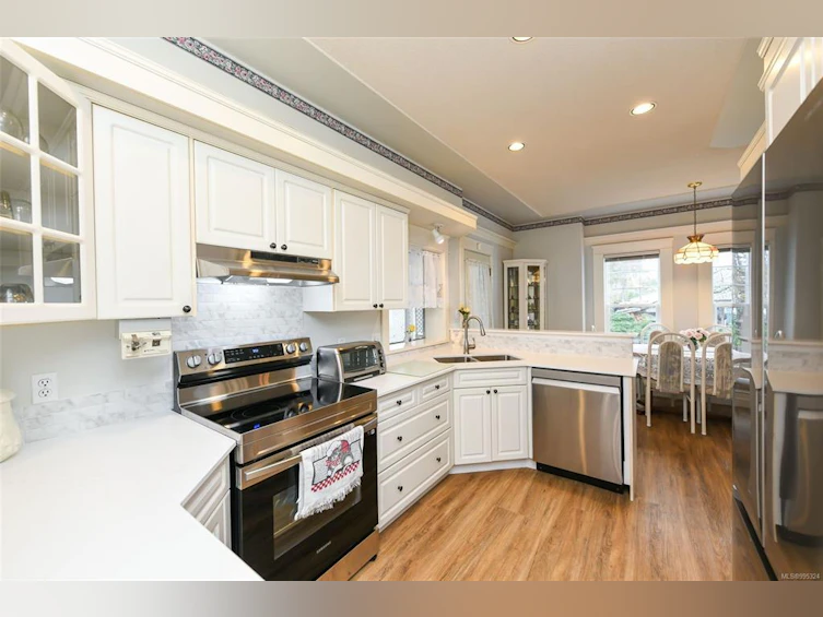 1810 Cumberland Road, Courtenay, BC, V9N 2E9 - 11