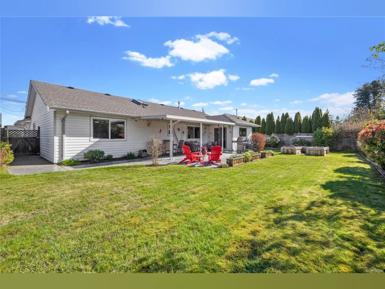 879 Temple Street, Parksville, BC, V9P 1B1 - 37