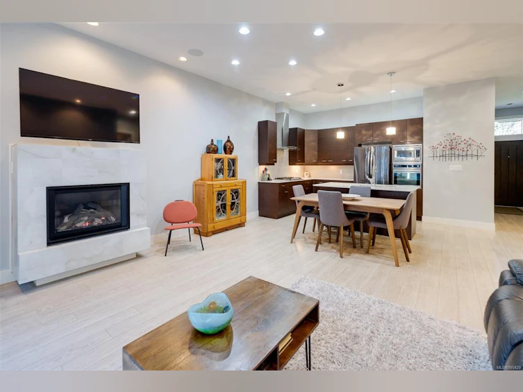 118-3640 Propeller Place, Colwood, BC, V9C 0A4 - 4