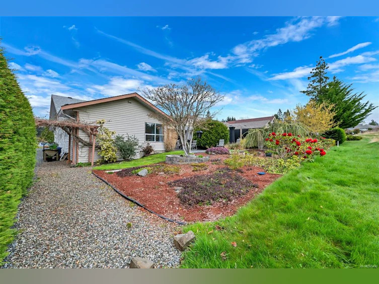3728 N Arbutus Drive, Cobble Hill, BC, V8H 0K8 - 3