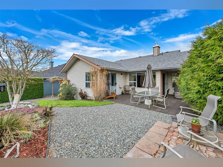 3728 N Arbutus Drive, Cobble Hill, BC, V8H 0K8 - 6