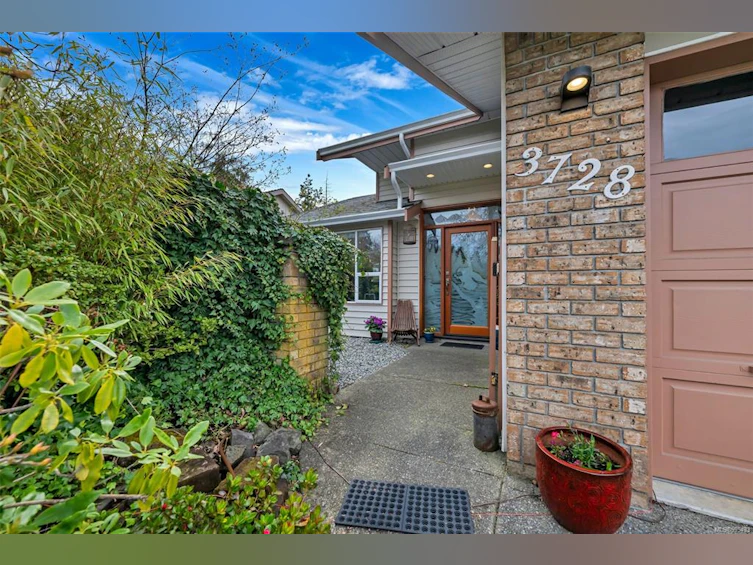 3728 N Arbutus Drive, Cobble Hill, BC, V8H 0K8 - 7