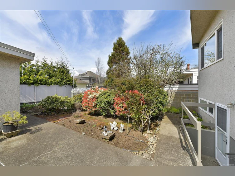 112 Moss Street, Victoria, BC, V8V 4M3 - 57