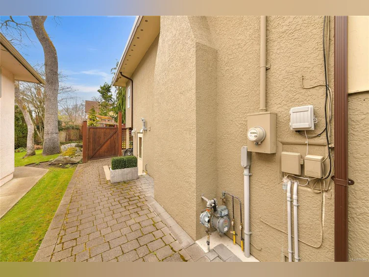 984 Brighton Crescent, Victoria, BC, V8S 2G5 - 41