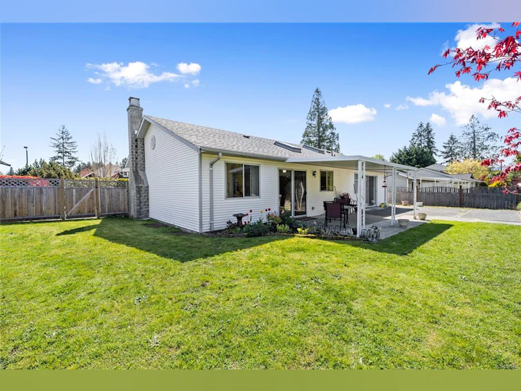 767 Fairwind Avenue, Parksville, BC, V9P 1B2 - 11