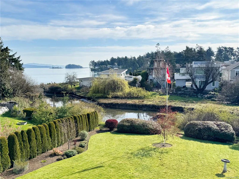 10237 Resthaven Drive, Sidney BC V8L 3H2