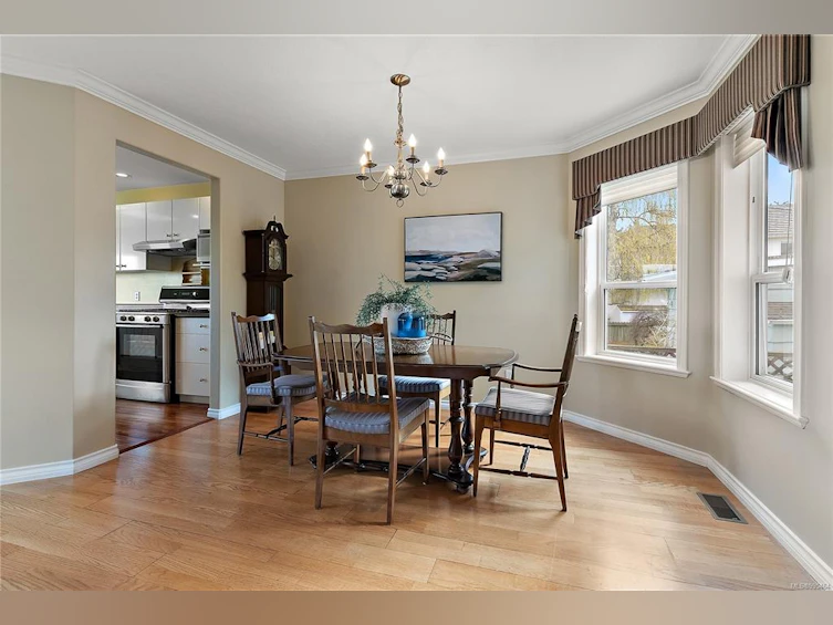 10237 Resthaven Drive, Sidney, BC, V8L 3H2 - 8