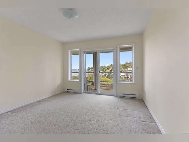 10237 Resthaven Drive, Sidney, BC, V8L 3H2 - 19