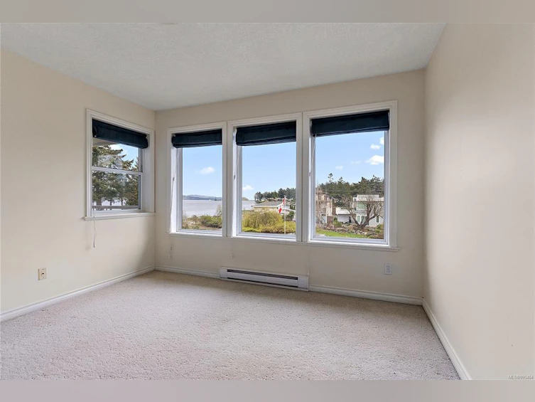 10237 Resthaven Drive, Sidney, BC, V8L 3H2 - 21