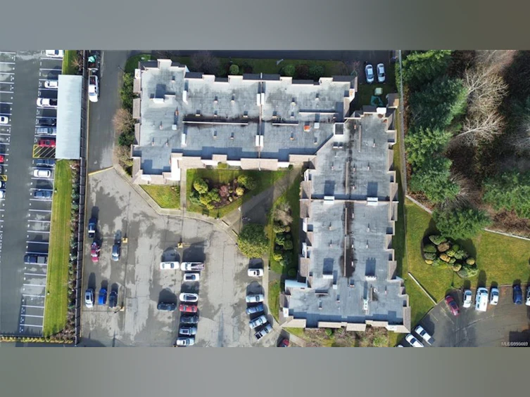 208-585 Dogwood Street, Campbell River, BC, V9W 6T6 - 2