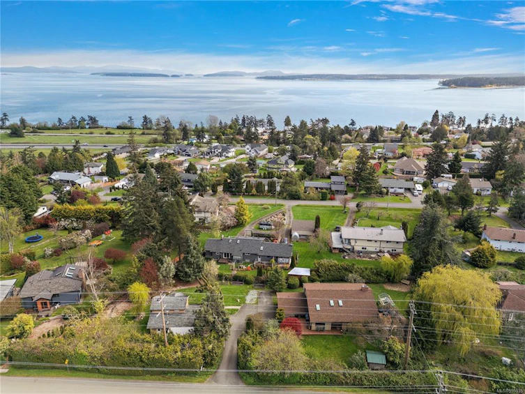 8643 Aldous Terrace, North Saanich, BC, V8L 1L3 - 39