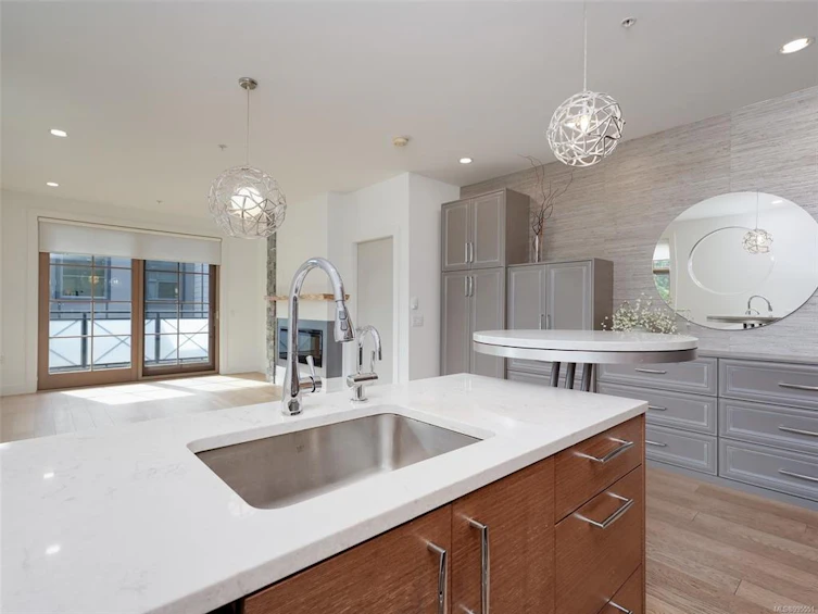 203-2580 Penrhyn Street, Saanich, BC, V8N 1G3 - 11