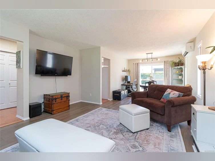 4288 Quadra Street, Saanich, BC, V8X 1L6 - 7