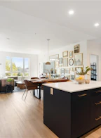 331 920 Reunion Avenue