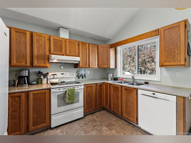 3351 Wishart Road, Colwood, BC, V9C 1R2 - 9