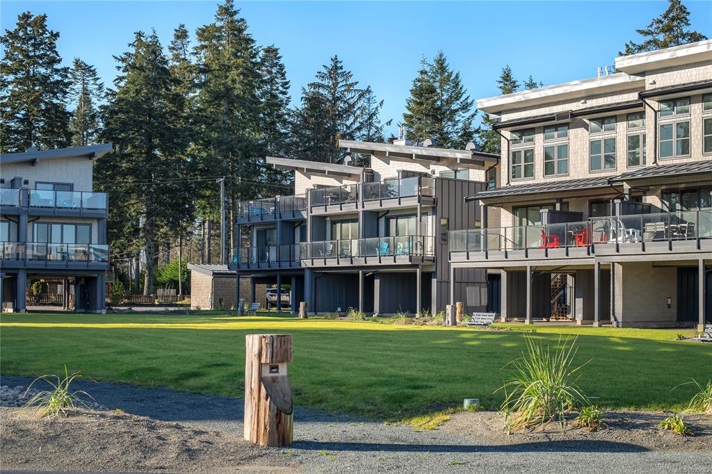 4-9022 Clarkson Avenue, Black Creek, BC, V9J 1B2