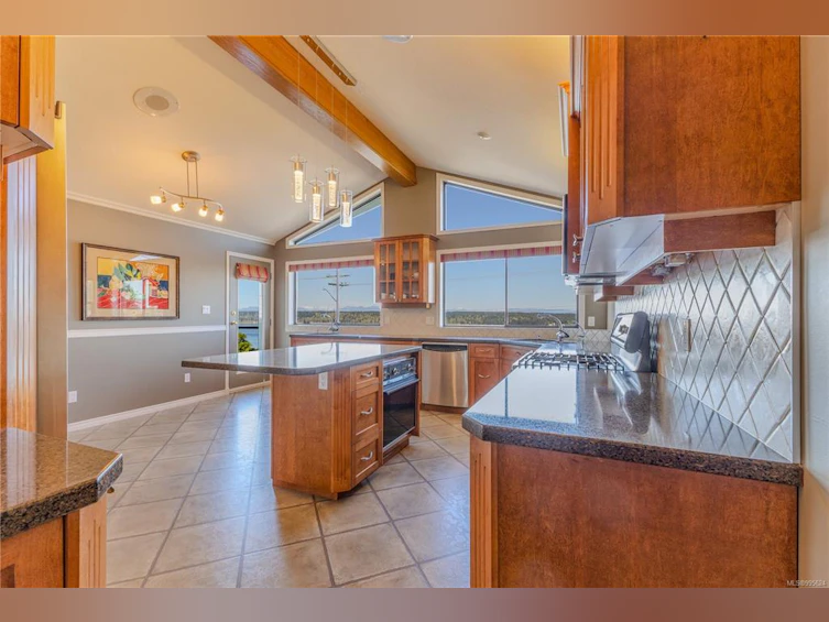 560 Galerno Road, Campbell River, BC, V9W 5Y2 - 5