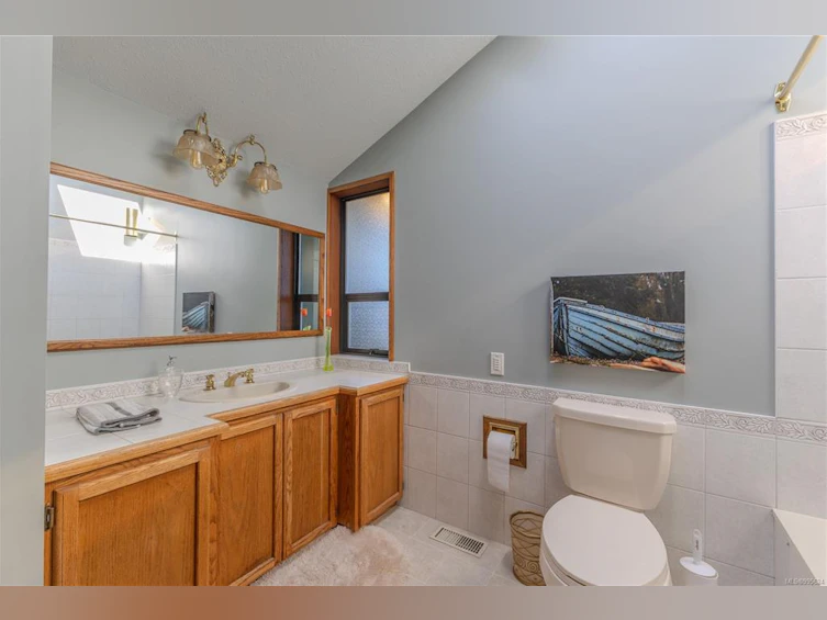 560 Galerno Road, Campbell River, BC, V9W 5Y2 - 23