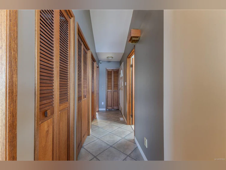 560 Galerno Road, Campbell River, BC, V9W 5Y2 - 24