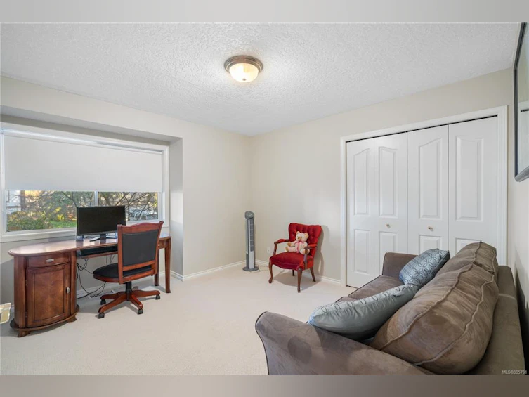 899 Kentwood Lane, Saanich, BC, V8Y 3C6 - 28