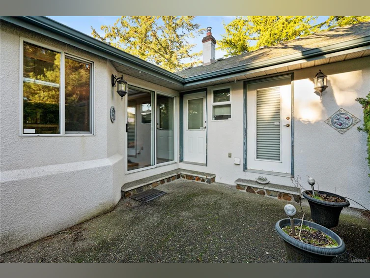 899 Kentwood Lane, Saanich, BC, V8Y 3C6 - 41