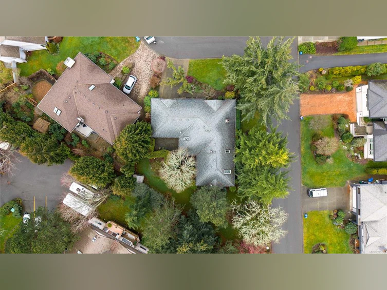 899 Kentwood Lane, Saanich, BC, V8Y 3C6 - 44