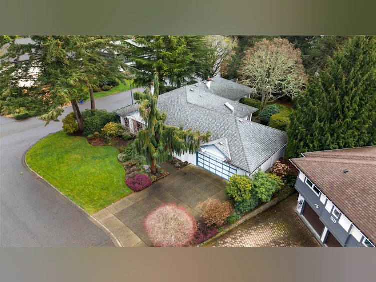 899 Kentwood Lane, Saanich, BC, V8Y 3C6 - 49