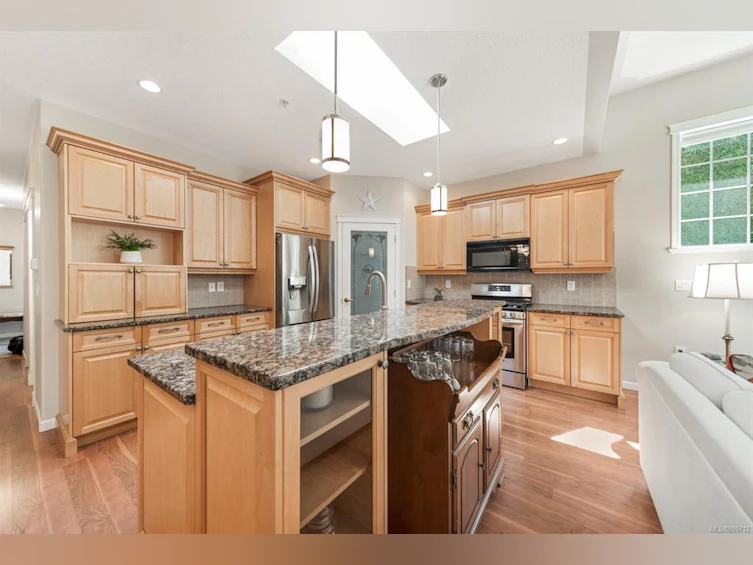 5283 Nelsonwoods Place, Nanaimo, BC, V9T 6R4 - 9