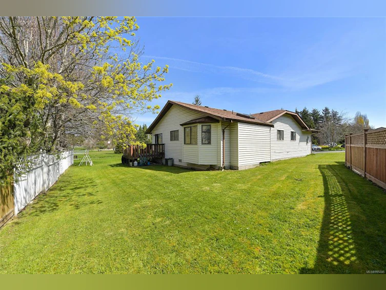 4376 Vanguard Place, Saanich, BC, V8Z 6X3 - 23