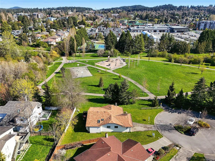 4376 Vanguard Place, Saanich, BC, V8Z 6X3 - 30