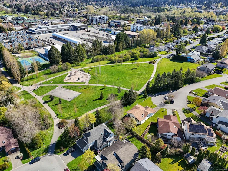 4376 Vanguard Place, Saanich, BC, V8Z 6X3 - 36