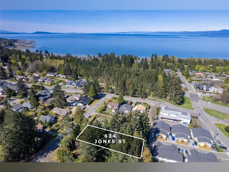 634 Jones Street, Qualicum Beach, BC, V9K 1H2 - 2