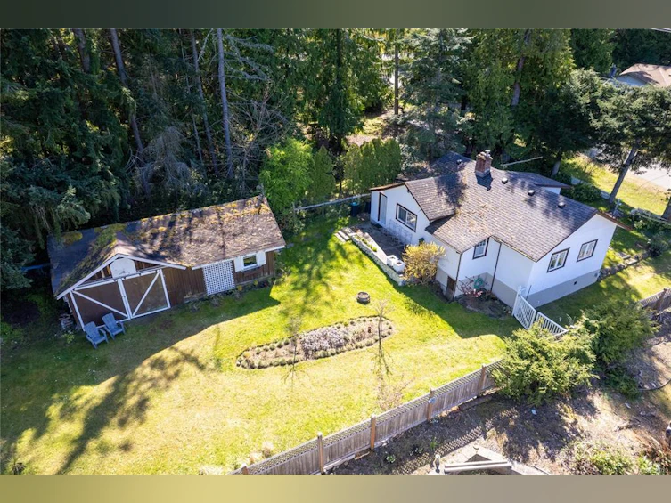634 Jones Street, Qualicum Beach, BC, V9K 1H2 - 8
