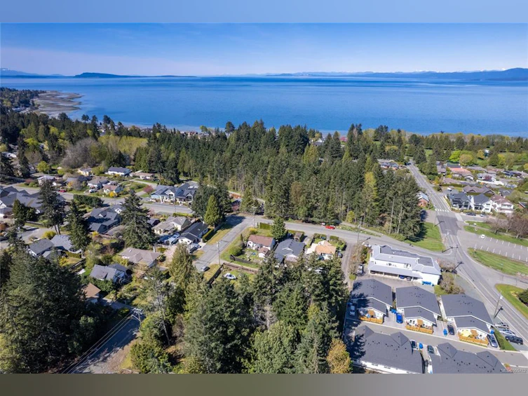 634 Jones Street, Qualicum Beach, BC, V9K 1H2 - 40