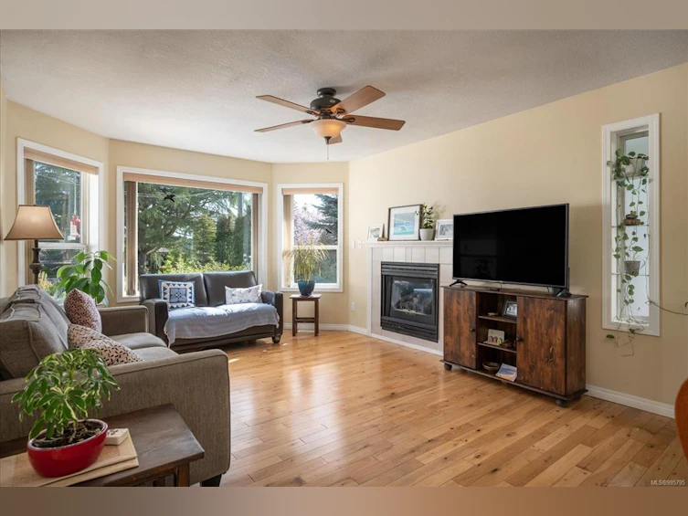 1156 3rd Avenue, Ladysmith, BC, V9G 1B3 - 6